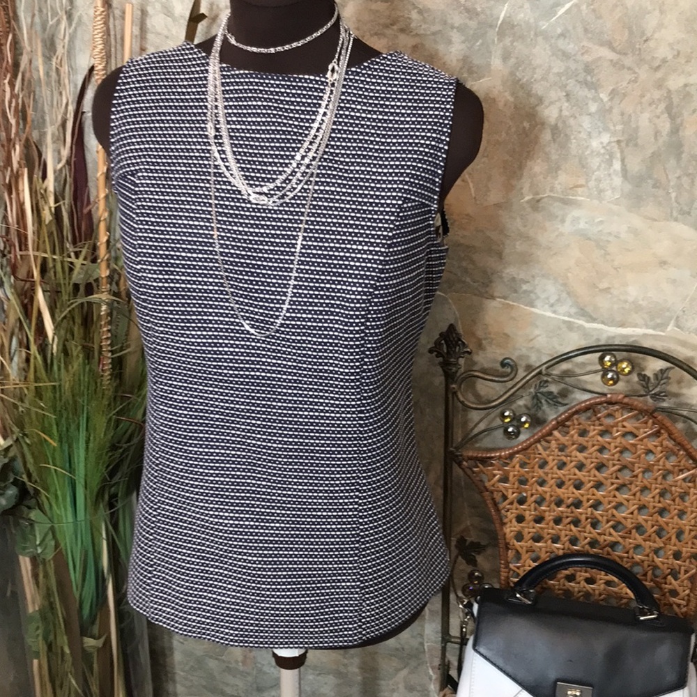 Banana Republic 🌹stunning shirt top lost tunic